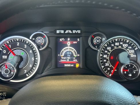 Used 2022 RAM 1500 Big Horn RWD image 37