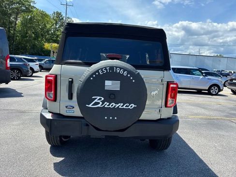 Used 2025 Ford Bronco 4-Door AWD/4WD image 4