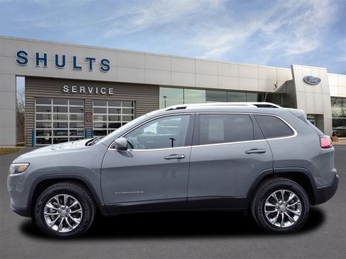 Used 2021 Jeep Cherokee Latitude Plus w/ Mopar Interior Package image 2