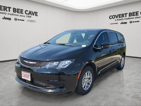 New 2026 Chrysler Voyager LX image 3