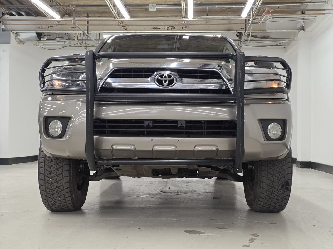 Used 2006 Toyota 4Runner SR5 AWD/4WD image 3