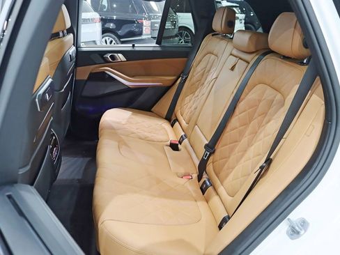 Used 2026 BMW X5 M60i image 32