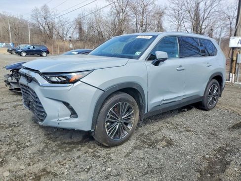 Used 2025 Toyota Grand Highlander AWD Hybrid image 3