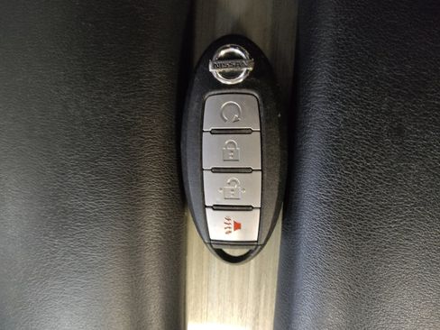 Used 2017 Nissan Murano SV AWD/4WD image 32