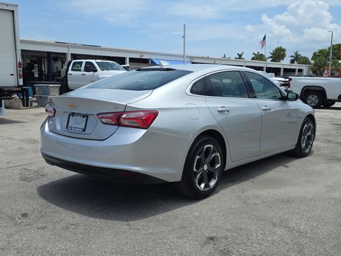 Used 2022 Chevrolet Malibu LT FWD image 7