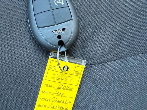 Used 2020 Jeep Cherokee Latitude image 25