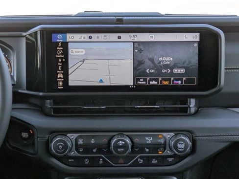 New 2026 Jeep Wrangler Unlimited Sahara AWD/4WD image 18