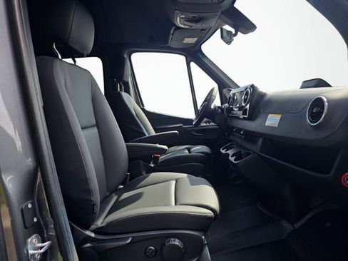 New 2026 Mercedes-Benz Sprinter 2500 image 28