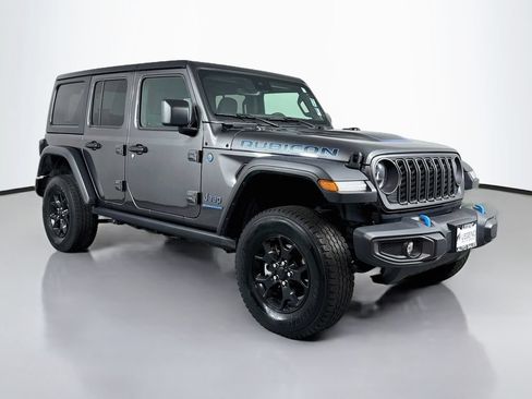 Used 2024 Jeep Wrangler Unlimited Rubicon 4xe w/ Technology Group AWD/4WD image 4