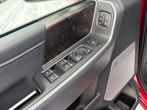 Used 2024 Ford F350 Lariat w/ Lariat Ultimate Package image 11