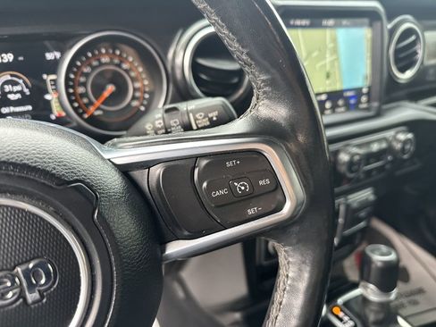 Used 2020 Jeep Wrangler Unlimited Sahara image 17