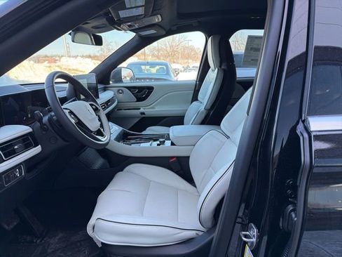 New 2026 Lincoln Aviator Black Label w/ Dynamic Handling Package image 10