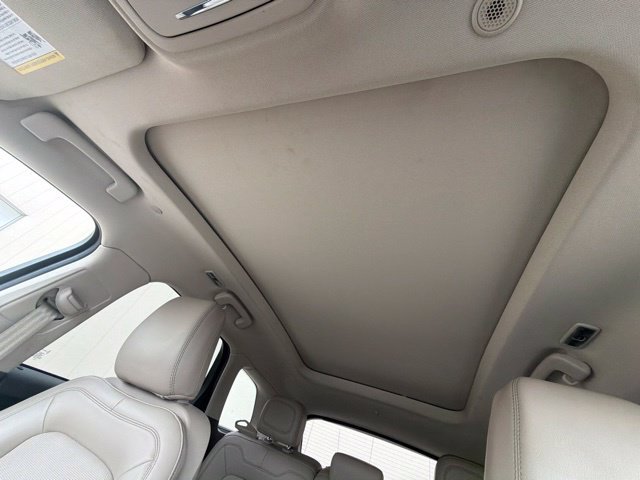 Used 2021 Lincoln Corsair Reserve FWD image 36