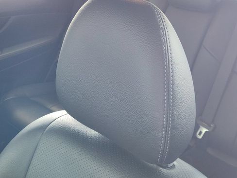 Used 2018 Nissan Rogue SV w/ Premium Package FWD image 24