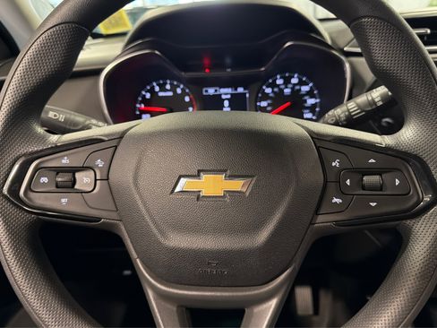 Used 2021 Chevrolet TrailBlazer LT w/ Convenience Package FWD image 22