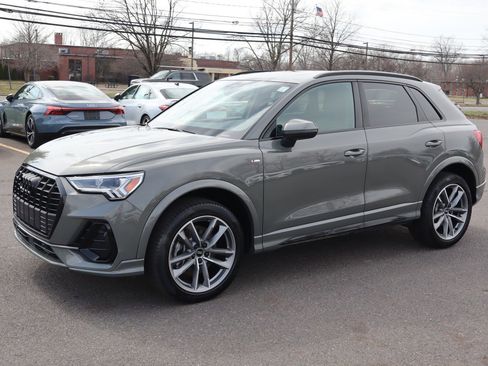 Used 2025 Audi Q3 2.0T Premium w/ Convenience Package image 1