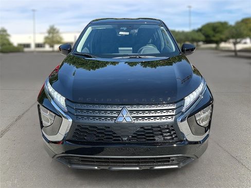 New 2026 Mitsubishi Eclipse Cross LE image 2