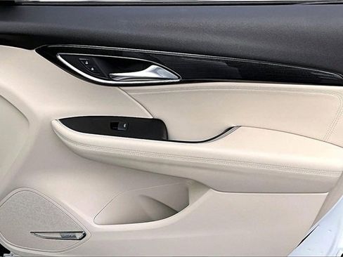 Used 2021 Buick Envision Essence w/ Technology Package I image 23