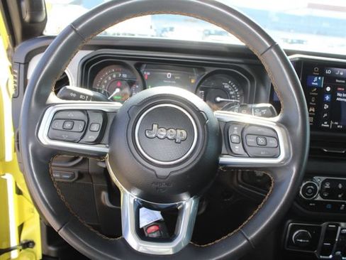 Used 2024 Jeep Wrangler Unlimited Sahara AWD/4WD image 16