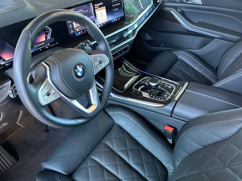 Used 2026 BMW X7 xDrive40i AWD/4WD image 11