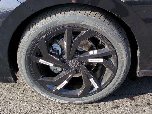 New 2026 Volkswagen Jetta SE image 18