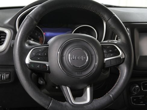 Used 2018 Jeep Compass Latitude w/ Popular Equipment Group image 7