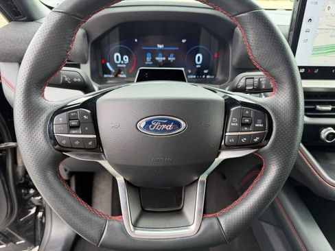 Used 2025 Ford Explorer ST-Line w/ ST-Line Street Pack image 14