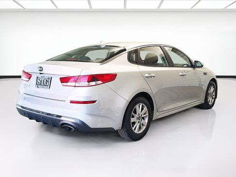 Used 2019 Kia Optima LX image 4