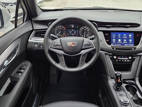 New 2026 Cadillac XT5 Luxury w/ LPO, Floor Liner Package image 13