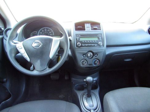 Used 2015 Nissan Versa S FWD image 6