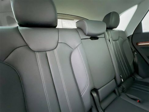 Used 2023 Audi Q5 2.0T Prestige image 28