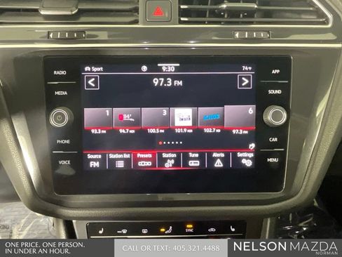 Used 2022 Volkswagen Tiguan SE R-Line AWD/4WD image 34