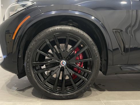 Used 2022 BMW X5 M50i w/ Premium Package image 8
