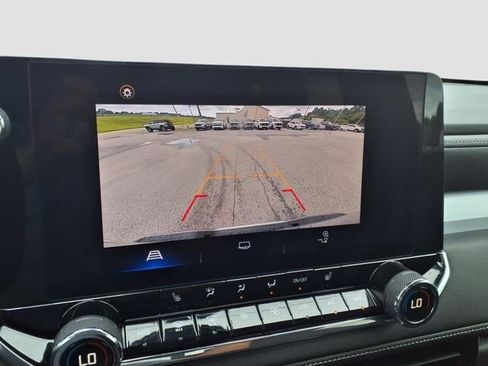 Used 2023 Chevrolet Colorado LT w/ LT Convenience Package II image 22