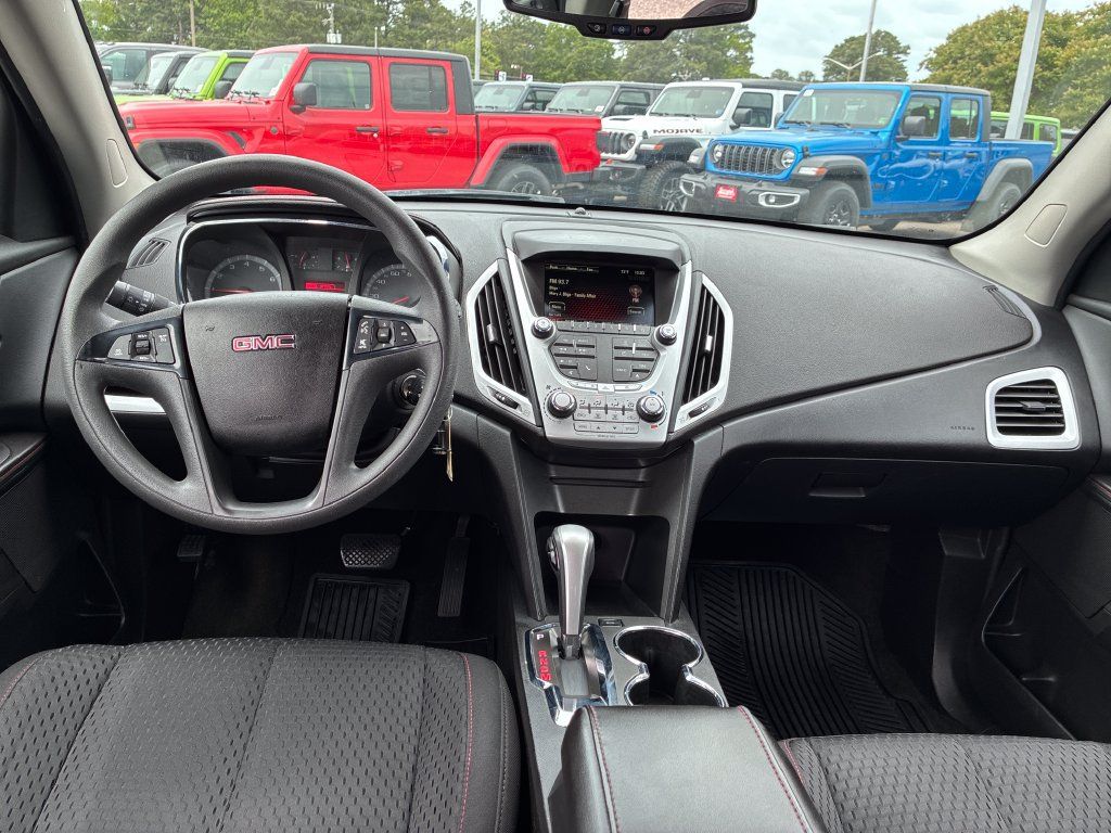 Used 2015 GMC Terrain SLE FWD image 13