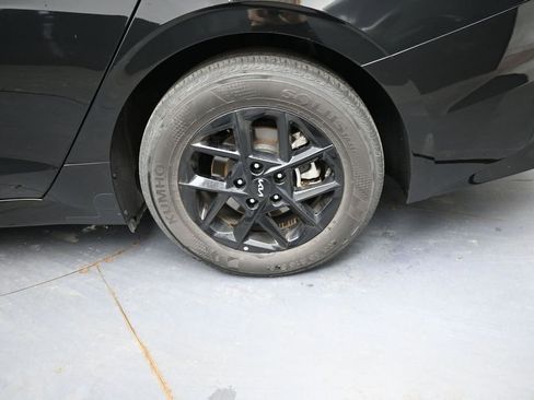 Used 2025 Kia K5 LXS FWD image 14