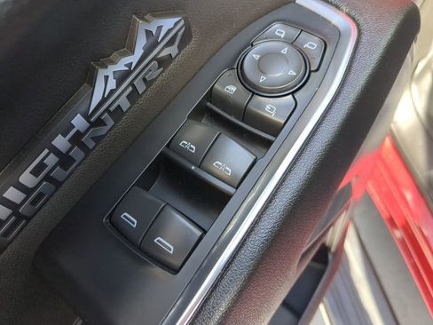 Used 2023 Chevrolet Silverado 1500 High Country w/ Technology Package AWD/4WD image 18