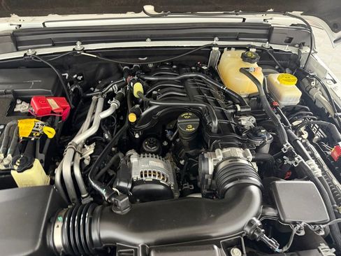 Used 2022 Jeep Wrangler Unlimited Sport w/ Sun And Sound Package image 36