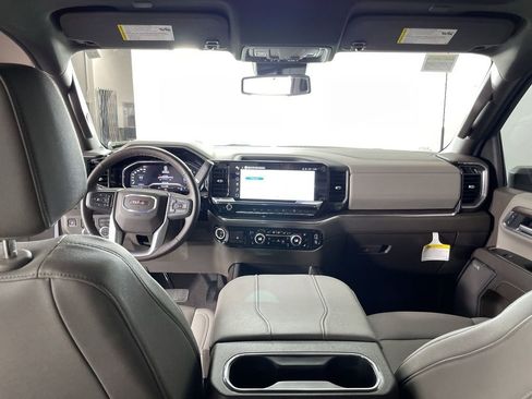 Used 2025 GMC Sierra 2500 SLT w/ SLT Convenience Package image 20