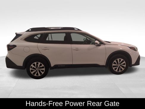 Used 2020 Subaru Outback Premium image 3