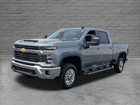 Used 2025 Chevrolet Silverado 2500 LT w/ Convenience Package AWD/4WD image 6