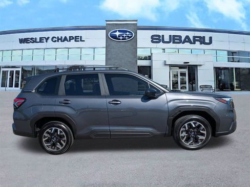 Certified 2025 Subaru Forester w/ Convenience Package #1 image 4