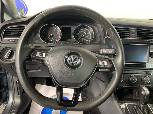 Used 2021 Volkswagen Golf 4-Door FWD image 22