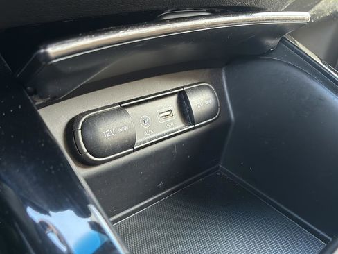 Used 2016 Kia Sorento SX image 11