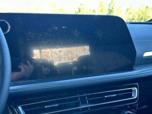 Used 2026 Chevrolet Traverse LT image 53