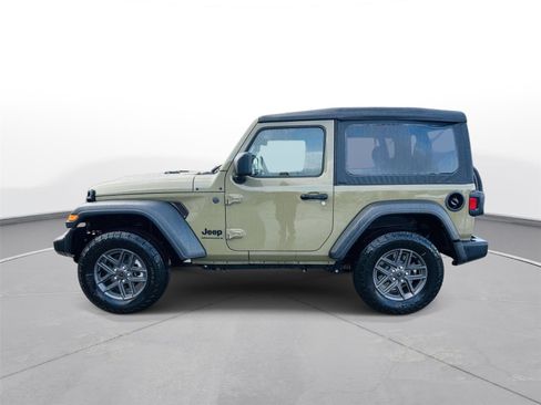 Used 2025 Jeep Wrangler Sport image 29