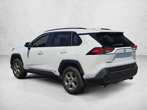 Used 2025 Toyota RAV4 XLE AWD/4WD image 8