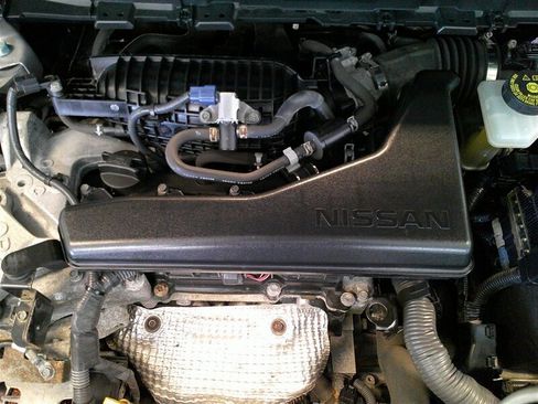 Used 2019 Nissan Rogue SV image 36