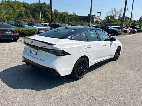 New 2027 Nissan Sentra SR w/ SR Premium Package FWD image 7