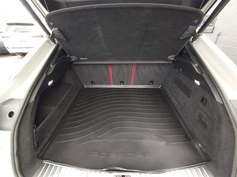 Used 2022 Porsche Cayenne GTS image 49